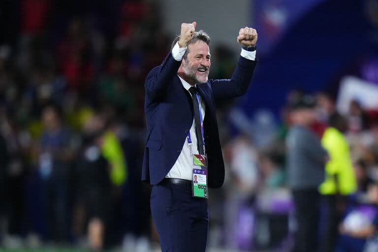 El festejo de Thomas Christiansen, entrenador de Panamá, tras el triunfo 3-1 ante Bolivia, que le dio la clasificación a cuartos de final de la Copa América