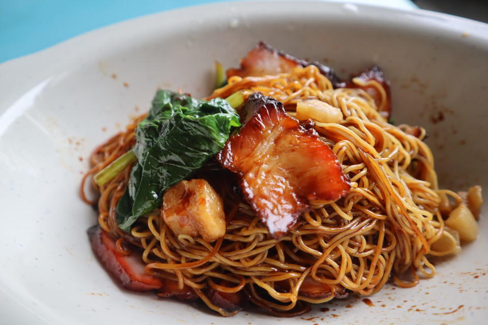 best wanton noodles - chef kang noodles closeup