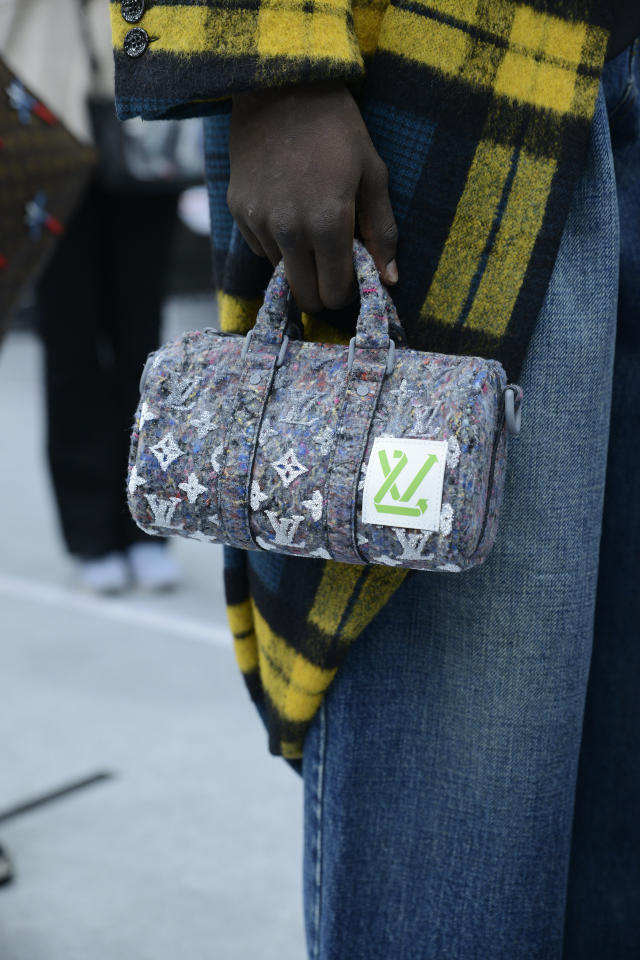 Louis Vuitton on X: Routine accompaniments. Trompe l'oeil bags from  @VirgilAbloh's #LVMenFW21 collection include a morning paper and a coffee  cup. Explore the latest #LouisVuitton Men's collection at    / X