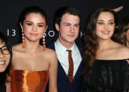 Comme si sa carrière dans la musique et au cinéma ne lui suffisait pas, Selena Gomez a décidé de se lancer dans un nouveau projet en 2017. Elle est devenue productrice exécutive pour la série Netflix "13 Reasons Why". Une série qui a pour thème principal le harcèlement scolaire. Un thème important pour Selena Gomez puisqu'elle en a elle-même été victime quand elle était jeune. La saison 3 de "13 Reasons Why" devrait sortir avant la fin d'année. Encore un succès pour Selena Gomez, qui transforme en or tout ce qu'elle touche ! (crédit Getty)