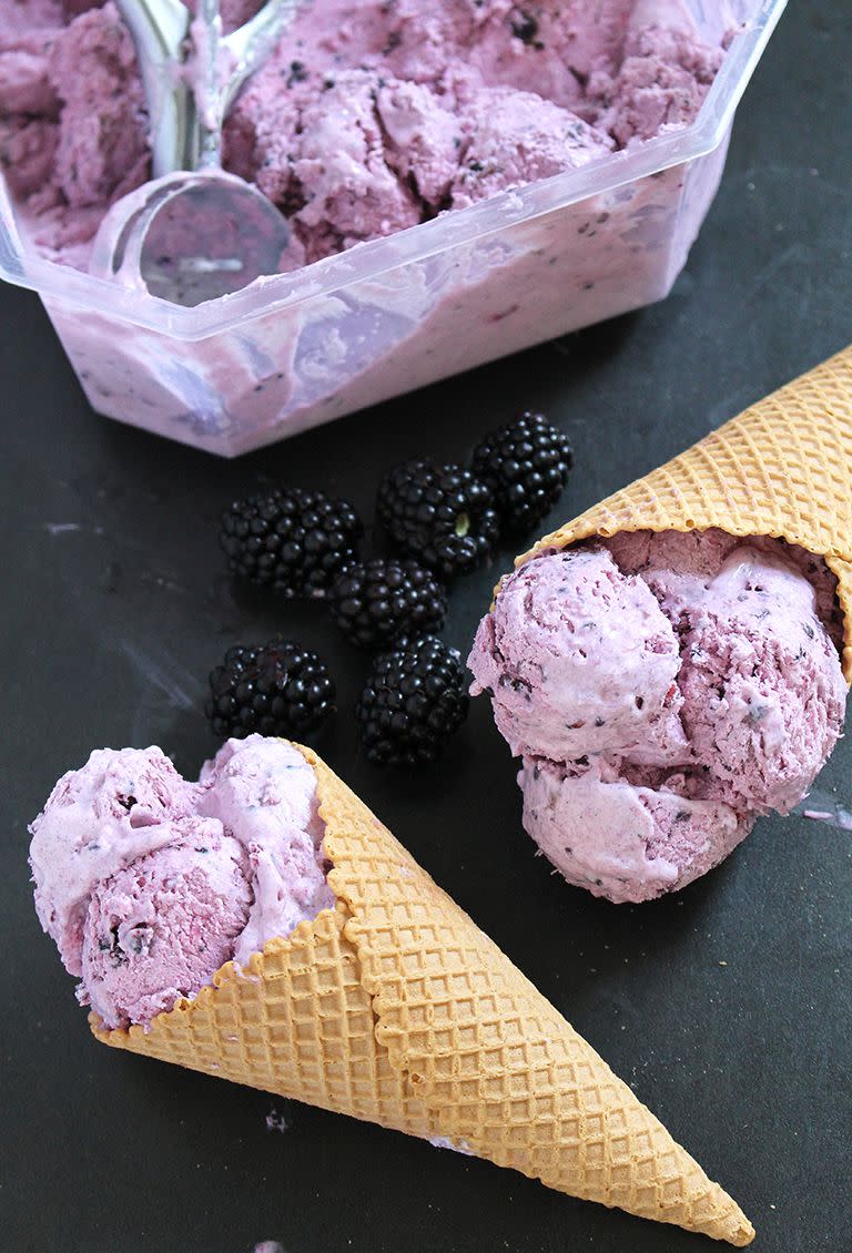 Blackberry Cheesecake Ice Cream