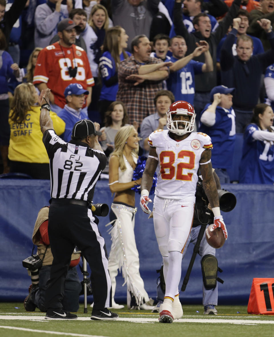 Kansas City Chiefs' Dwayne Bowe reacts after his reception is ruled out of bounds during the second half of an NFL wild-card playoff football game against the Indianapolis Colts Saturday, Jan. 4, 2014, in Indianapolis. Indianapolis defeated Kansas City 45-44. (AP Photo/AJ Mast)