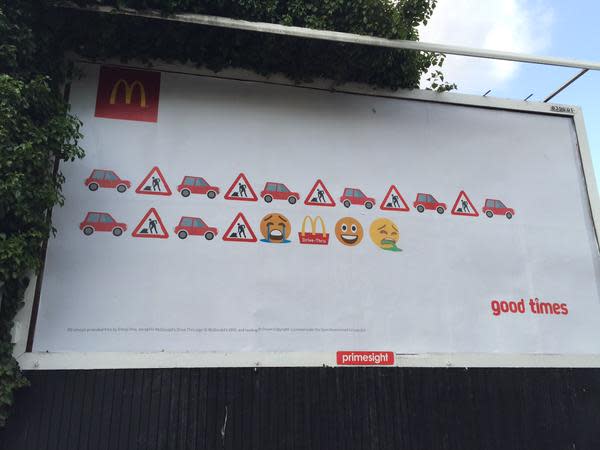 In Bristol sah das gleiche Plakat dann plötzlich ein wenig anders aus, wie ein Twitter-User auf seinem Profil postete: Erst Stau, dann McDonald's und dann plötzlicher Brechreiz – so hatte sich das Unternehmen seine clevere Werbebotschaft ganz sicher nicht vorgestellt.