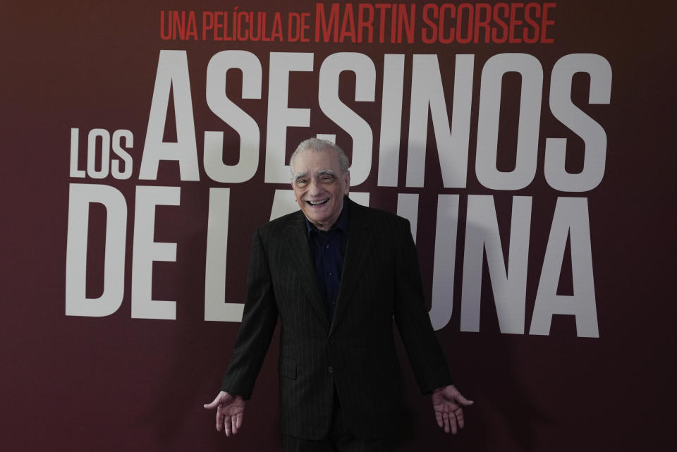 El director y productor Martin Scorsese gesticula durante una sesión fotográfica para promover su película "Killers of the Flower Moon", en la Ciudad de México, el 11 de octubre de 2023. (Foto AP /Fernando Llano)