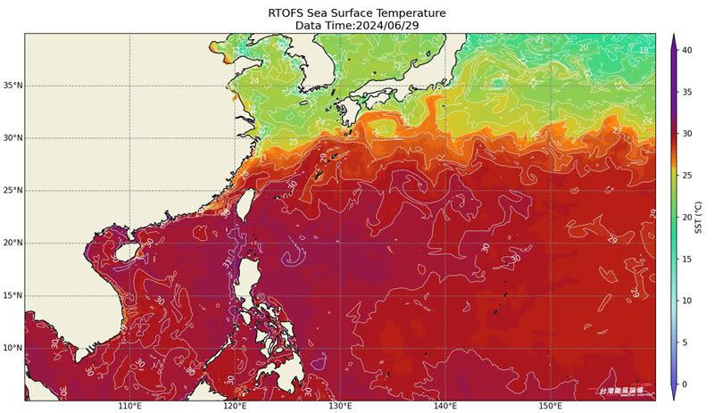 海水熱得發燙，連台灣海峽海溫也達到29、30度。（圖／翻攝自台灣颱風論壇｜天氣特急 臉書）