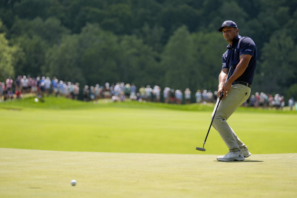 Bryson DeChambeau reacts after missing a putt on the fourth hole during the final round of the PGA Championship golf tournament at the Valhalla Golf Club, Sunday, May 19, 2024, in Louisville, Ky. (AP Photo/Jeff Roberson)