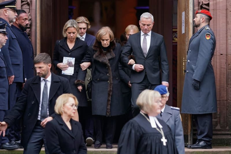 (L-R) The family with Christine Strobl, daughter of Wolfgang Schauble, his wife Ingeborg Schauble and Thomas Strobl, Minister of the Interior of Baden-Wurttemberg and son-in-law of Wolfgang Schauble, leave the Evangelical City Church after the funeral service for former German Bundestag President Wolfgang Schaeuble. Uwe Anspach/dpa
