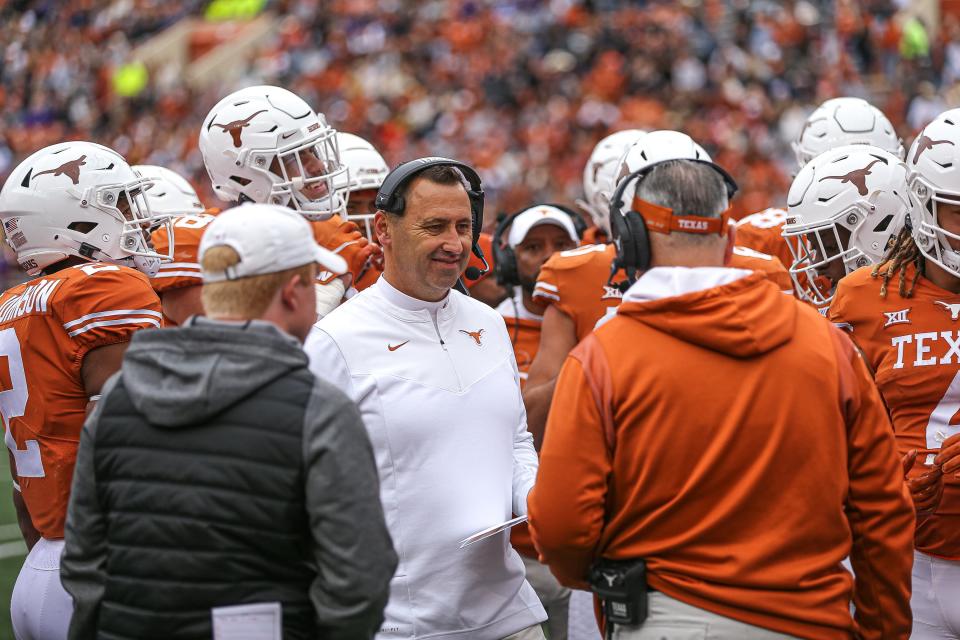 A raw, unfiltered, tell-it-like-it-is Steve Sarkisian laid out his expectations for the 2022 season and his thoughts on the 2021 season Wednesday to about 300 Texas football fans at Houston's Touchdown Club.  “I didn’t come here for a paycheck," he told them.