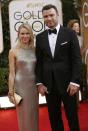 Actors Naomi Watts and Liev Schrieber arrive at the 71st annual Golden Globe Awards in Beverly Hills, California January 12, 2014. REUTERS/Mario Anzuoni (UNITED STATES - Tags: ENTERTAINMENT) (GOLDENGLOBES-ARRIVALS)