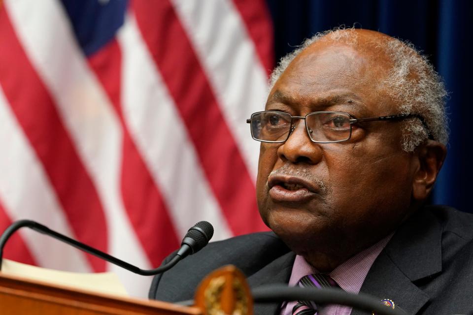 Rep. James Clyburn, D-S.C., chairman of the Select Subcommittee on the Coronavirus Crisis, sent letters in a probe of fintech lending to Kabbage, BlueVine, Cross River Bank and Celtic Bank.