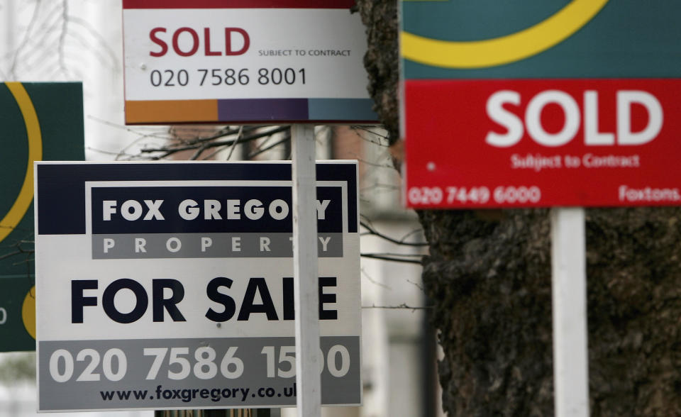 LONDON - JANUARY 29:  For Sale signs are pictured on January 29, 2007 in London, England. Despite recent interest rate rises, UK house prices are expected to rise by GBP1,000 a month according to the Centre for Economics and Business Research. (CEBR)  (Photo by Daniel Berehulak/Getty Images)