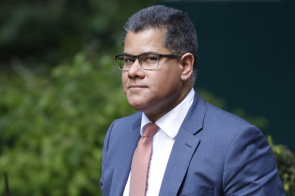 Britain's Business Secretary Alok Sharma arrives at number 10 Downing Street in central London on May 12, 2020. - The British government on Monday published what it said was a "cautious roadmap" to ease the seven-week coronavirus lockdown in England, notably recommending people wear facemasks in some public settings. (Photo by Tolga AKMEN / AFP) (Photo by TOLGA AKMEN/AFP via Getty Images)