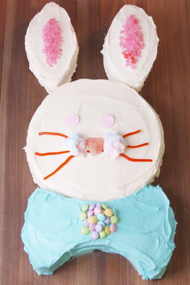 4) Easy Bunny Cake