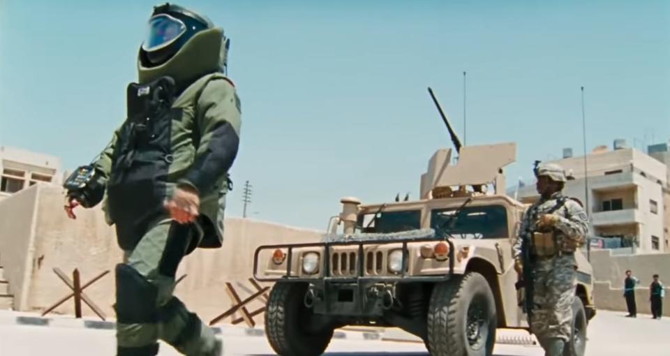 Jeremy Renner in thick bomb-disposal gear in "The Hurt Locker"