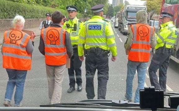 Just Stop Oil protesters delay the England team bus - England cricket team delayed on way to Lord’s by Just Stop Oil protesters