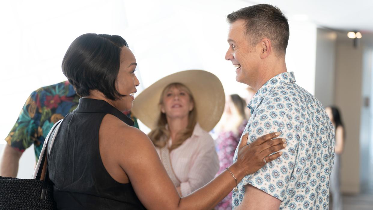  Angela Basset as Athena and Peter Krause as Bobby in 9-1-1 season 7. 