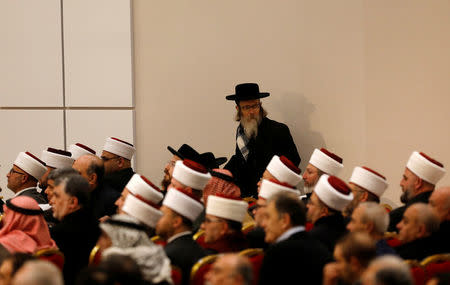 A member of Neturei Karta, a fringe ultra-Orthodox movement within the anti-Zionist bloc, attends the meeting of the Palestinian Central Council in the West Bank city of Ramallah January 14, 2018. REUTERS/Mohamad Torokmam