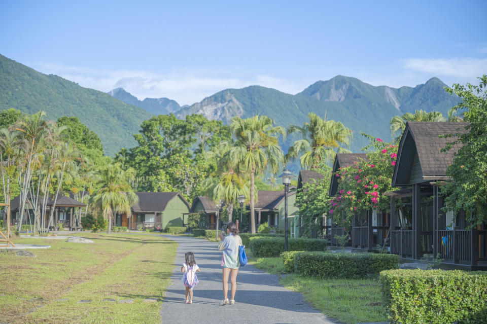 藍天白雲、遼闊山群，入住十分享受（圖片來源：丘丘・森旅）