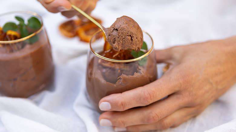 Dish chocolate mousse 