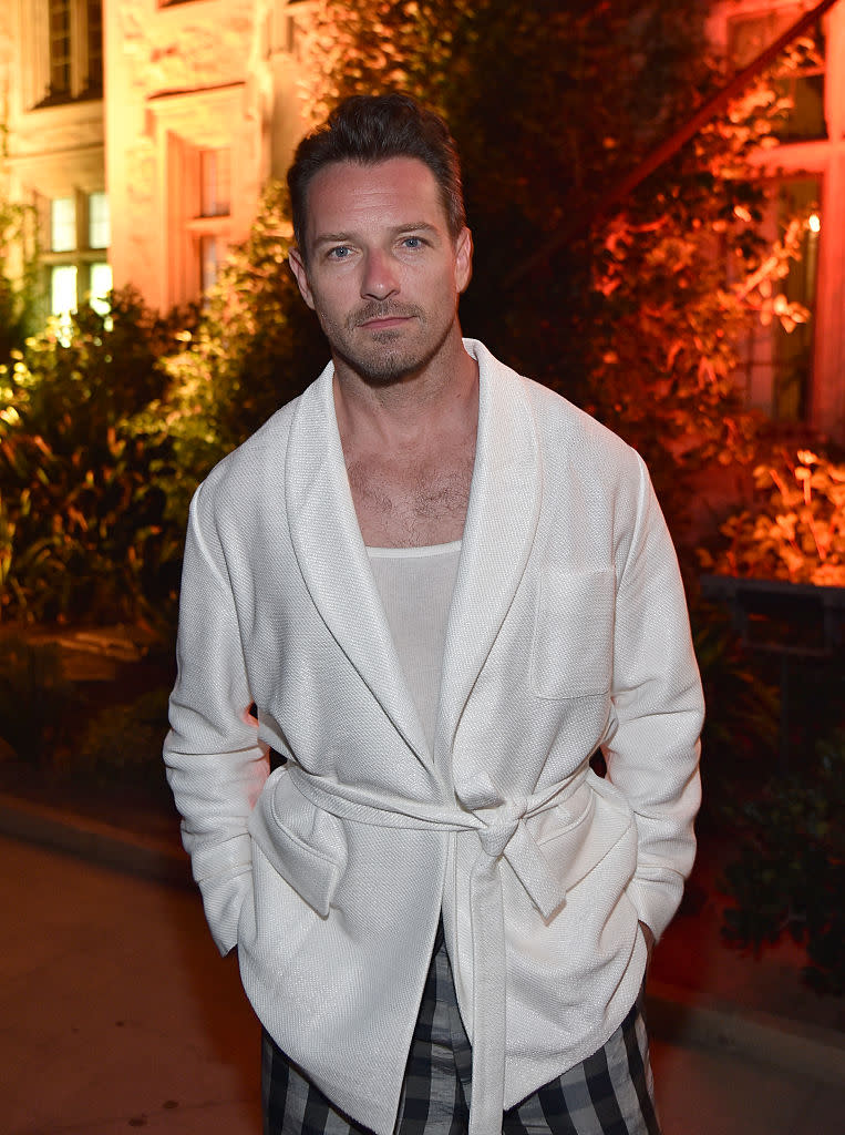 Ian Bohen ist als Schauspieler aus der Serie 'Mad Men’ bekannt. Sein Outfit, der obligatorische Morgenmantel à la Hugh Hefner, erwies sich jedoch als weniger originell, angesichts der Tatsache, dass mehrere männliche Besucher dieses Konzept gewählt hatte.