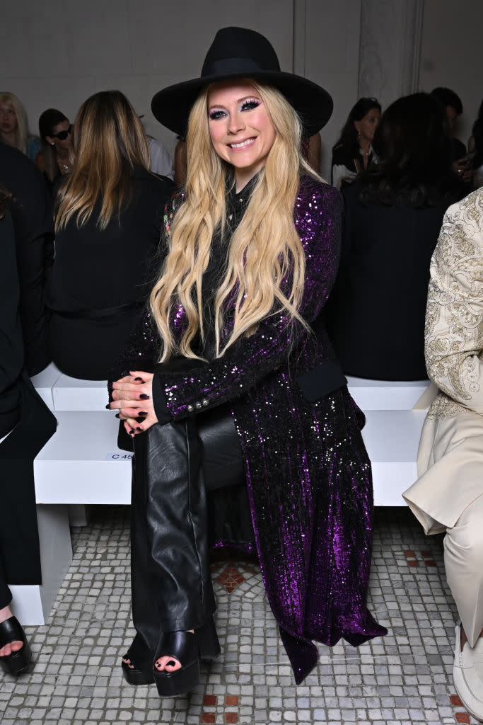  Avril Lavigne attends the Elie Saab Haute Couture Fall/Winter 2024-2025 show as part of Paris Fashion Week on June 26, 2024 in Paris, France. platform sandals, leather sandals, Avril Lavigne shoes