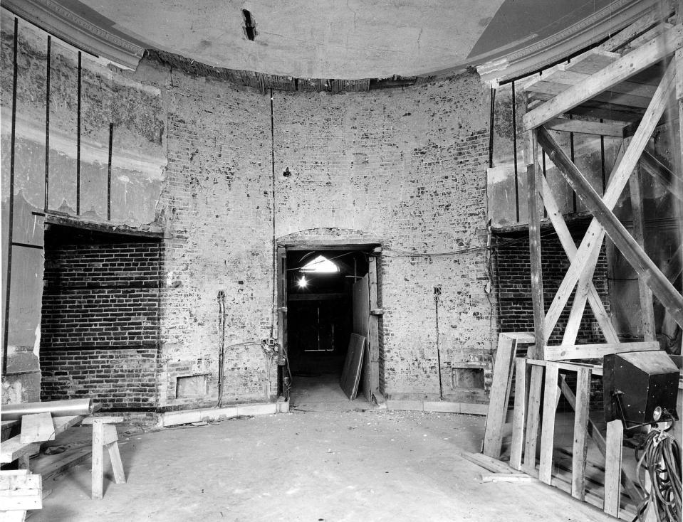 Photos of a White House gut renovation blue room february 1950