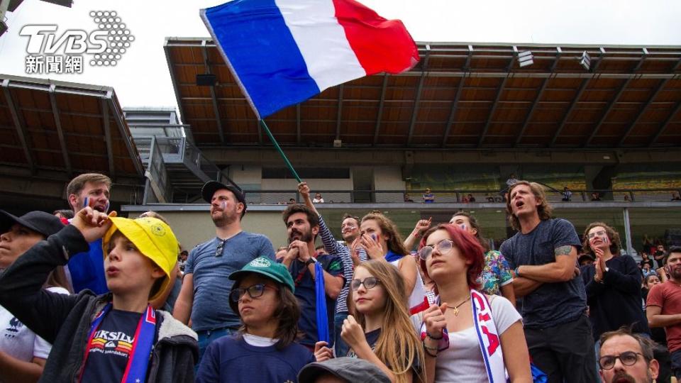 世足冠軍賽結果讓許多法國隊球迷感到不滿。（圖／達志影像美聯社）
