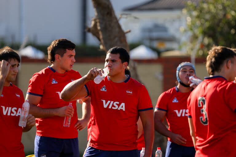 Una pausa en el último ensayo, en Ciudad del Cabo; el seleccionado argentino tiene un tercer lugar y dos cuartos entre los 13 mundiales juveniles anteriores.