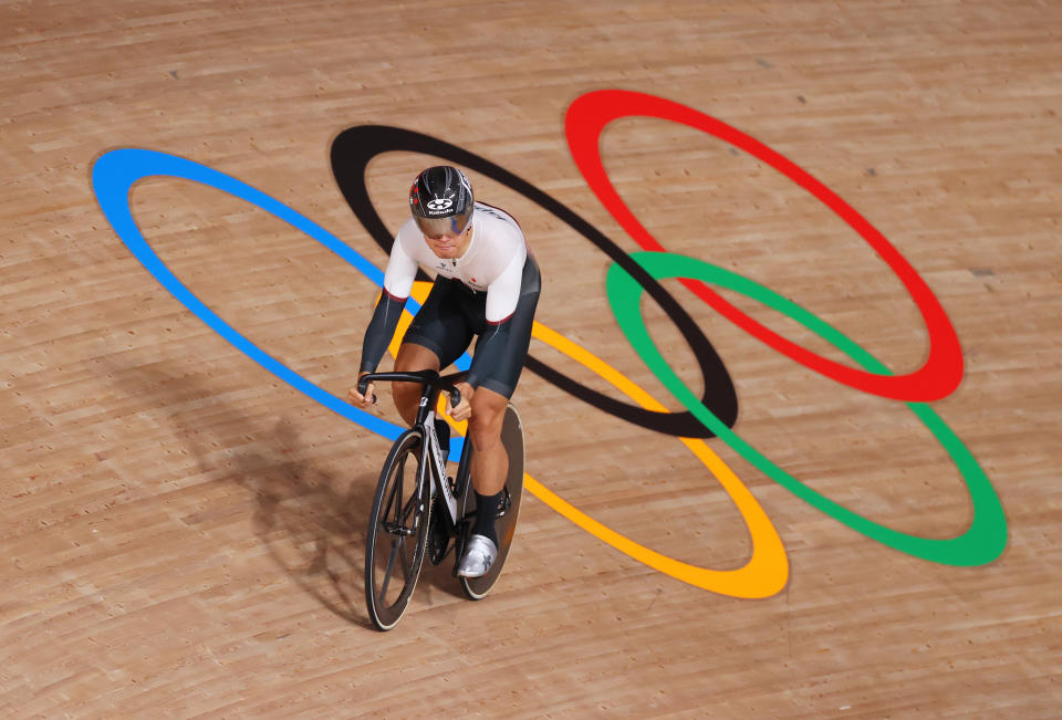 <p>Yuta Wakimoto of Team Japan sprints during the Men's sprint round of 8 finals - heat 4 of the track cycling on day thirteen of the Tokyo 2020 Olympic Games at Izu Velodrome on August 05, 2021 in Izu, Japan. (Photo by Justin Setterfield/Getty Images)</p> 