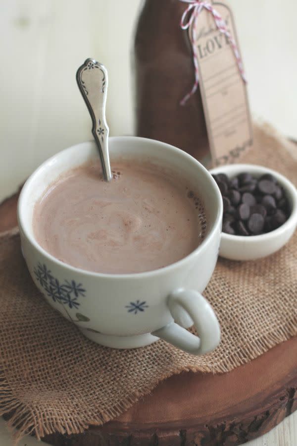 Homemade Hot Chocolate Mix DIY hot chocolate mix is the perfect gift for everyone on your list, all winter long. Try the Homemade Hot Chocolate Mix. (Photo: Courtesy of Live Simply).