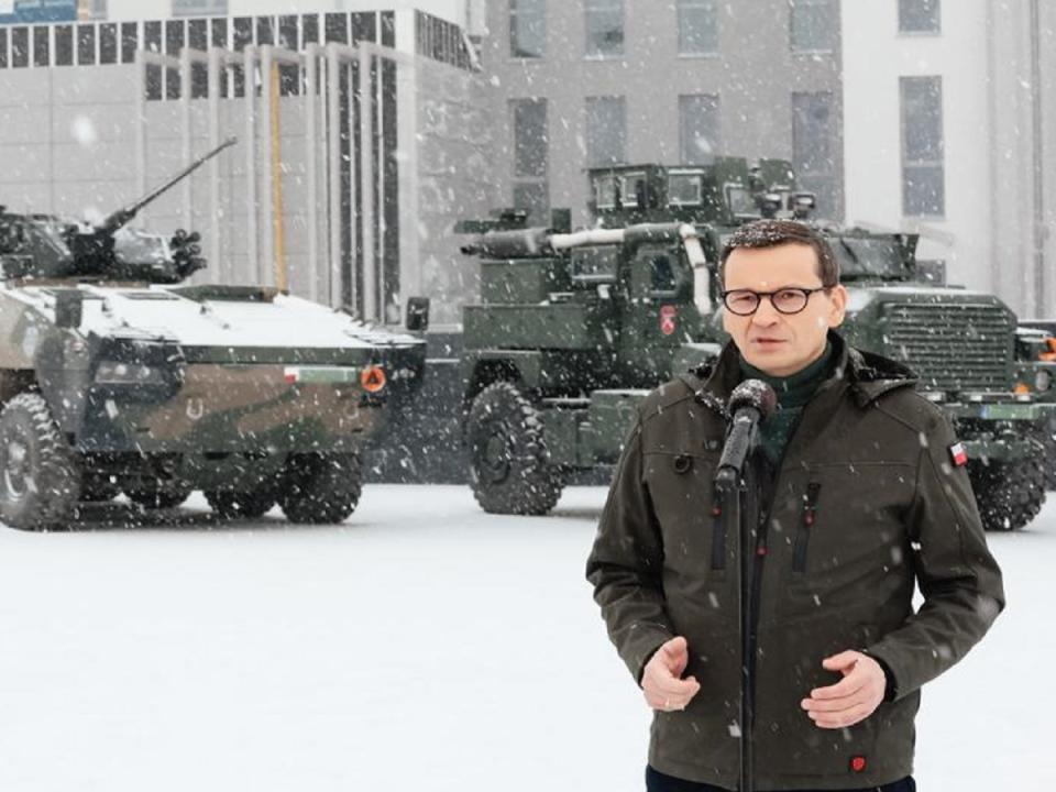 波蘭總理莫拉維茨奇宣布，大幅提高國防支出。