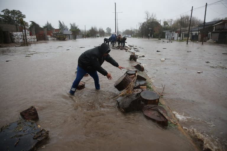 Inundaciones en La Plata, calle 13 y 94