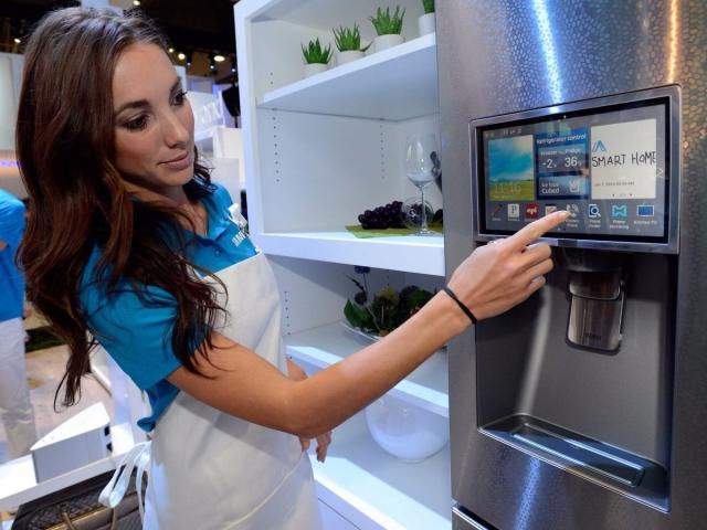 Samsung and LG face off with smart fridges that 'scan your food' and  suggest meals