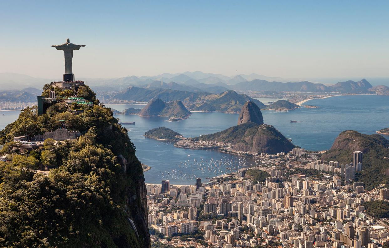 Christ the Redeemer looks out over Rio - Copyright: Bertrand GARDEL