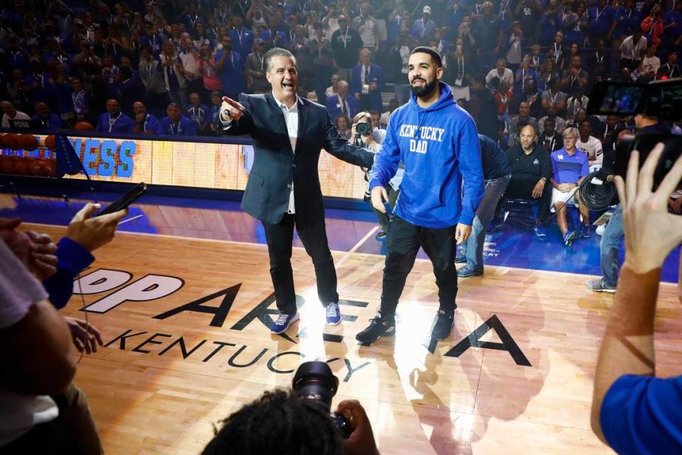 Kentucky head coach John Calipari and Drake greeted the crowd and members of the UK team during Big Blue Madness in Rupp Arena in 2017. Drake will be in concert at Rupp on March 10. Alex Slitz/aslitz@herald-leader.com