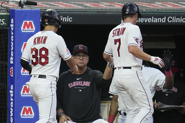 Indians unveil Larry Doby statue at Progressive Field