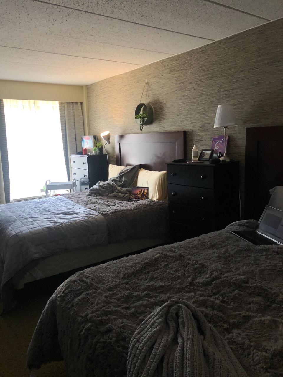 A look at Bailey Hedges' hotel-room-turned-dorm-room at the Wyndham University Center.