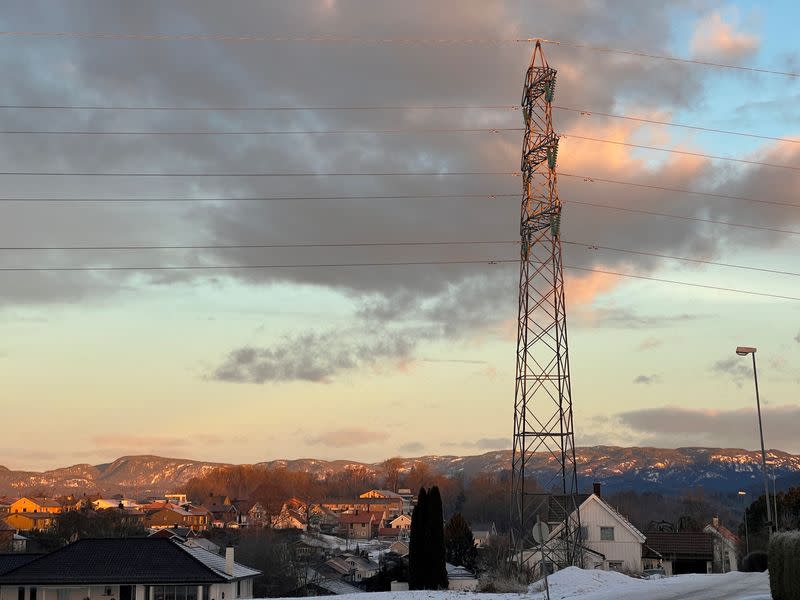 Power lines over residental area in Skien