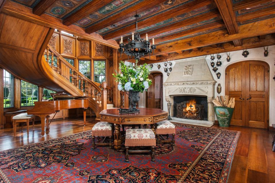 The wood-paneled entryway in Hilfiger's former home.