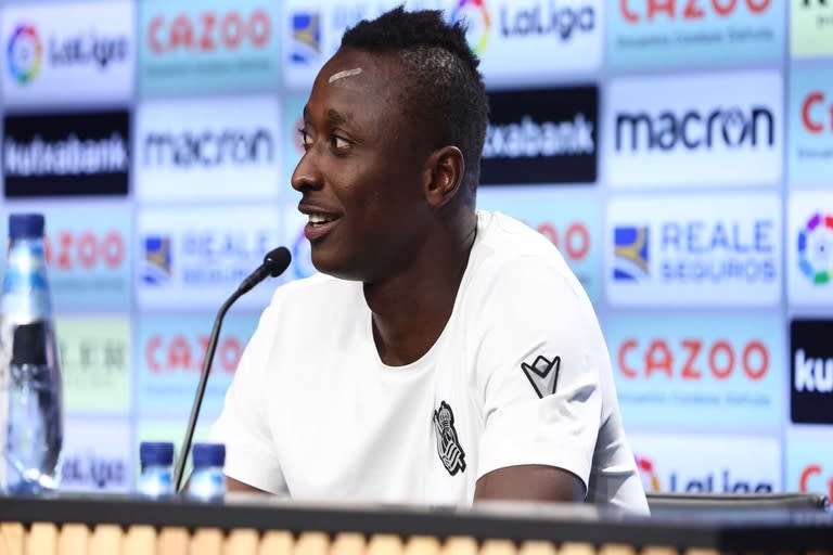 Umar Sadiq: “La Real es un gran equipo y un gran paso en mi carrera. Era la mejor opción”