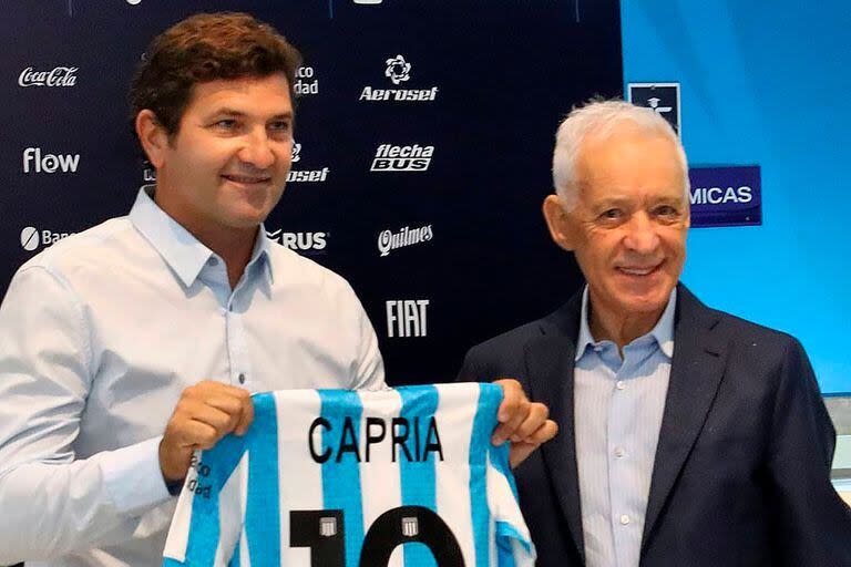 El manager Rubén Capria, en su llegada al club, junto a Víctor Blanco