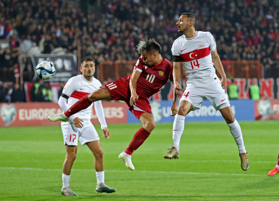 Zelarayán en el partido de Armenia contra Turquía por las Eliminatorias de la Euro 2024. (Reuters)