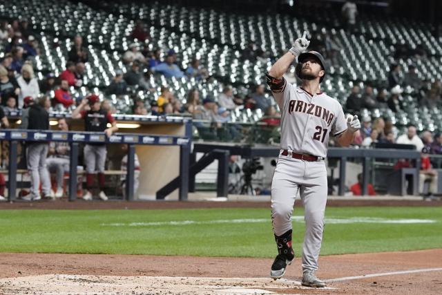 Brewers' playoff hopes end despite 6-5 win over Diamondbacks