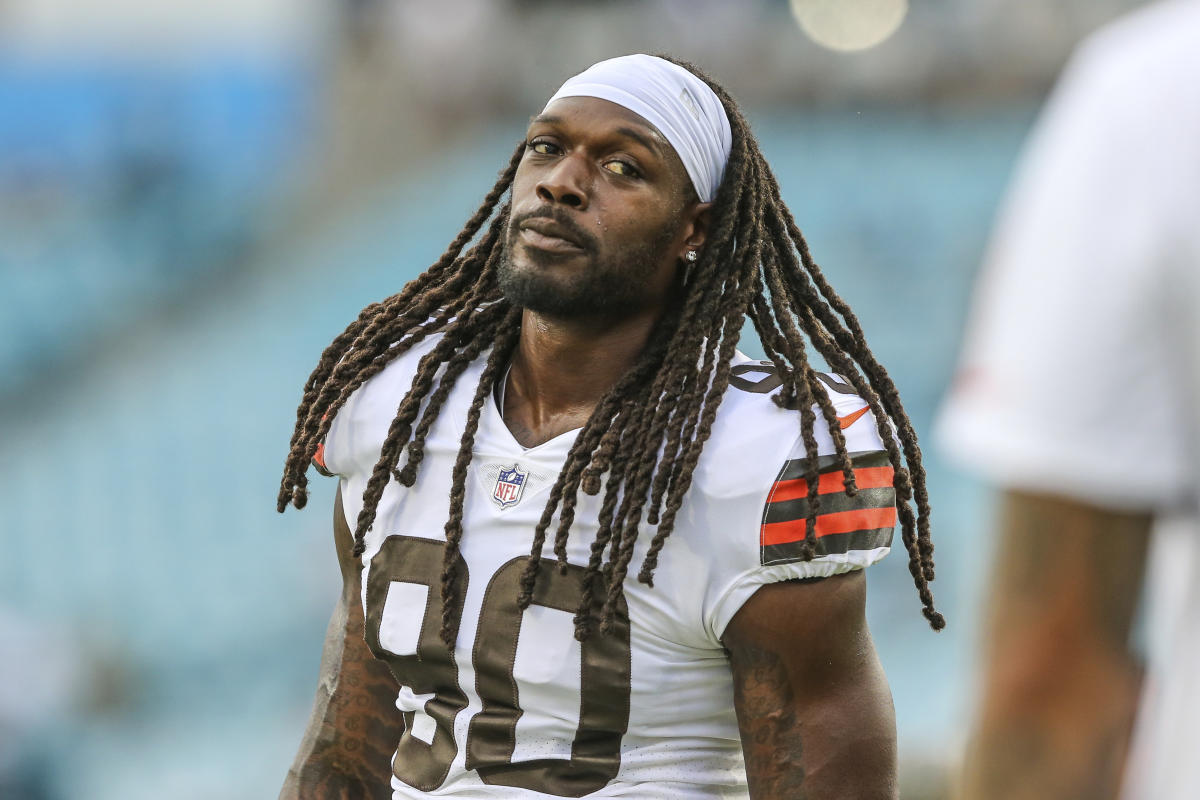 Jadeveon Clowney Takes Subtle Shot at Browns After Signing With