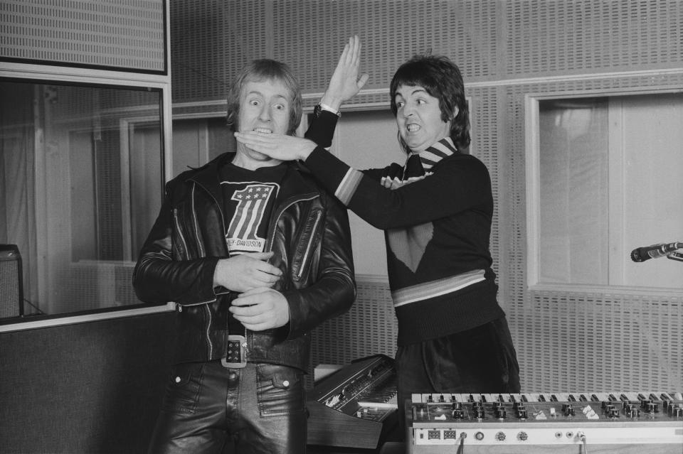 Drummer Geoff Britton (left) and singer/bassist Paul McCartney, of British rock group Wings, at Abbey Road Studios to record the album, 'Venus And Mars', London, 15th November 1974.