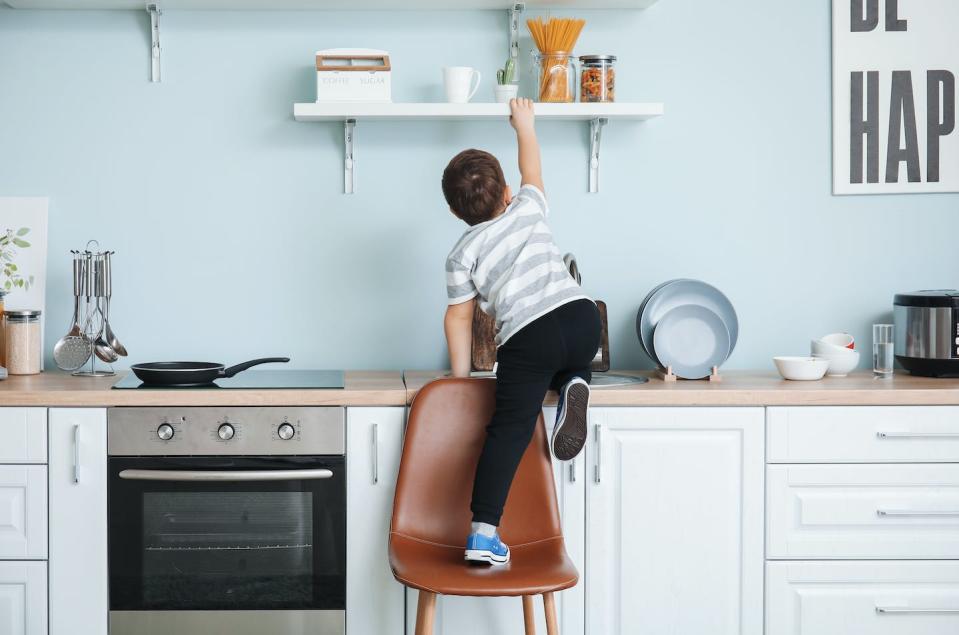 <a href="https://www.shutterstock.com/es/image-photo/little-boy-trying-reach-out-pasta-1837724398" rel="nofollow noopener" target="_blank" data-ylk="slk:Shutterstock / Pixel-Shot;elm:context_link;itc:0;sec:content-canvas" class="link ">Shutterstock / Pixel-Shot</a>