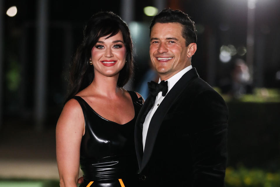 LOS ANGELES, CALIFORNIA, USA - SEPTEMBER 25: Singer Katy Perry wearing a Louis Vuitton dress and fiance/actor Orlando Bloom arrive at the Academy Museum of Motion Pictures Opening Gala held at the Academy Museum of Motion Pictures on September 25, 2021 in Los Angeles, California, United States. (Photo by Xavier Collin/Image Press Agency/Sipa USA)