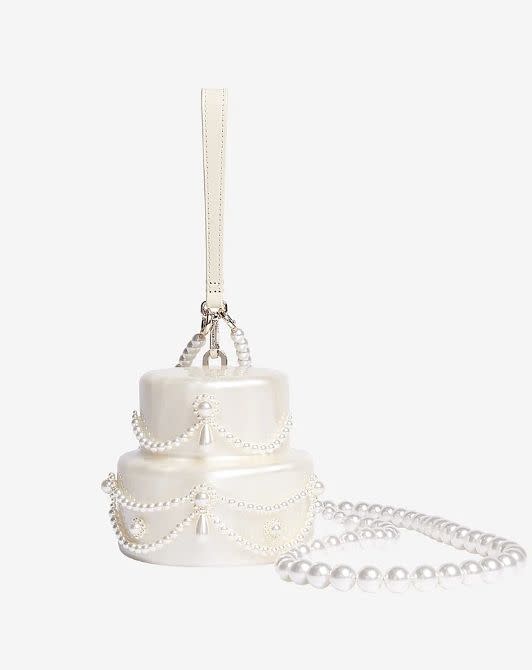 Simone Rocha珍珠裝飾蛋糕造型提包，NT36,800 【圖片來源：Simone Rocha】