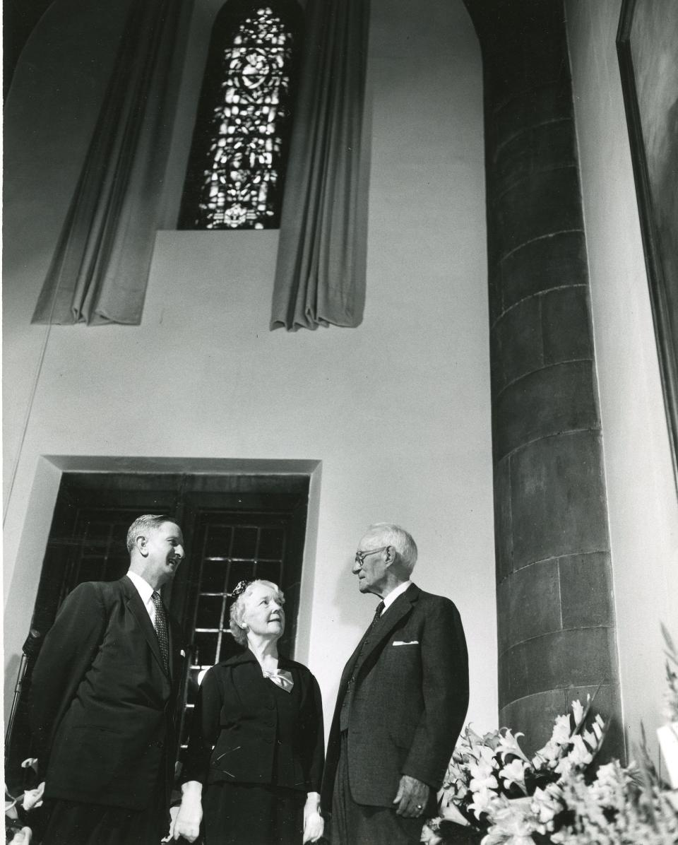 Memorial unveiling with Andy Holt, Harriet Greve and Dr. J. Hoskins.  March, 1956.