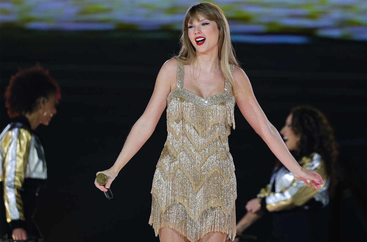 Taylor Swift Laughs Off Bloopers, Jokes She Has 13 Brain Cells During ...